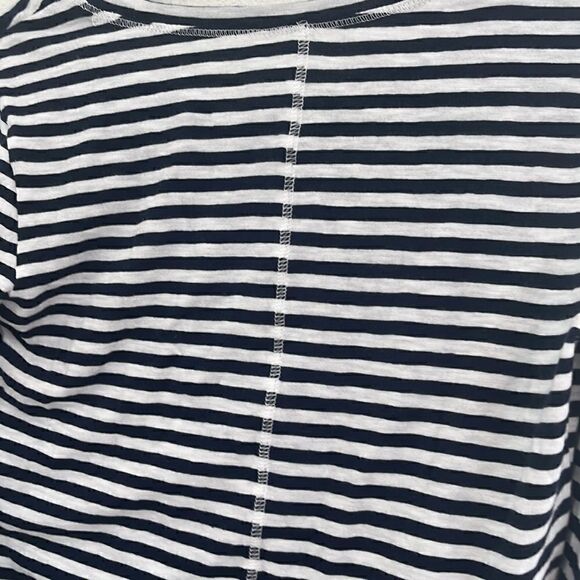 NWOT - white and navy striped long sleeve scoop neck shirt - Picture 4 of 5